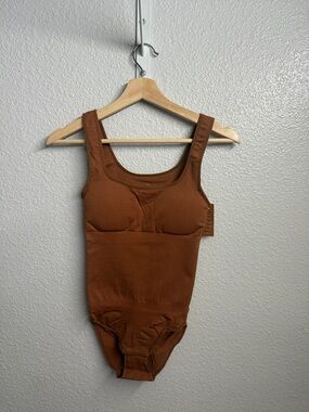 Seamless padded Scoop Neck Bodysuit